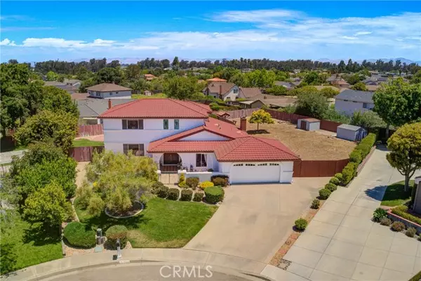 1111 Yorkshire Ct, Santa Maria, CA 93455