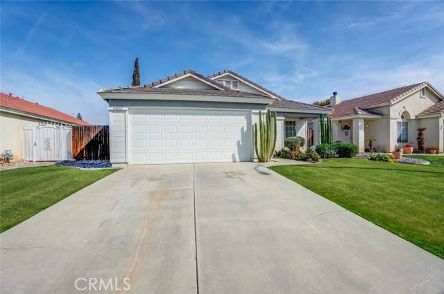 8800 Winlock Street, Bakersfield, CA 93312