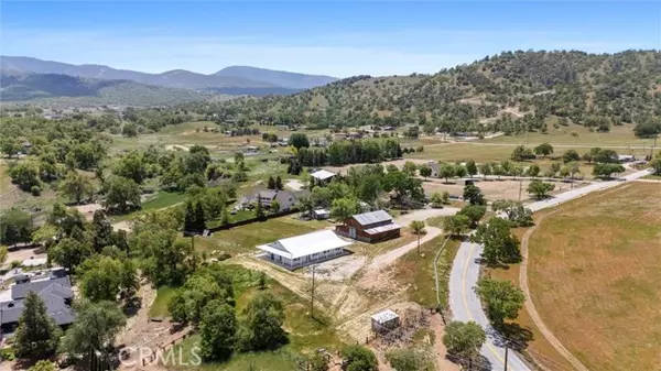 Tehachapi, CA 93561,21192 Old Town Road