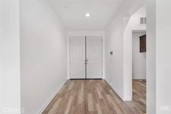 Bakersfield, CA 93313,8005 Bandelier Drive