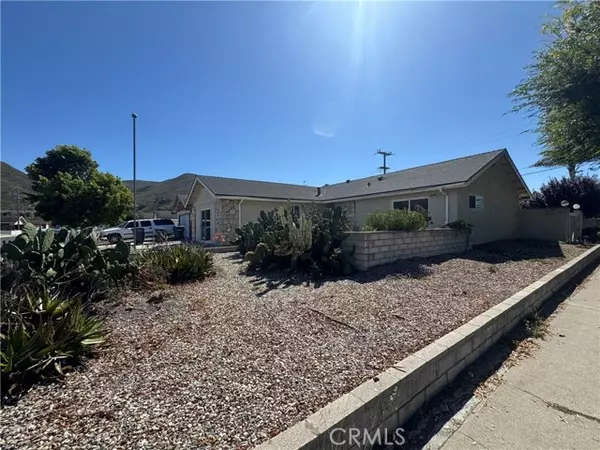 Lompoc, CA 93436,401 S R Street