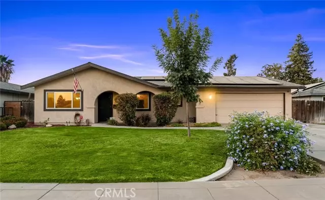 2820 W Dorothea Avenue, Visalia, CA 93277