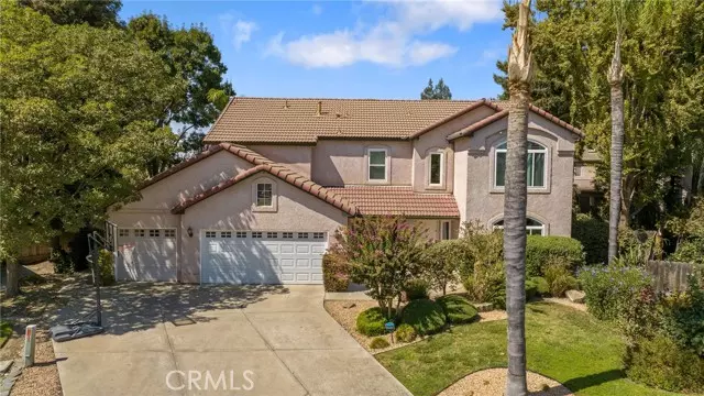 6030 W Country Court, Visalia, CA 93277