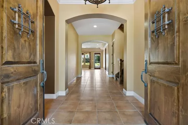 2404 Edingal, Bakersfield, CA 93311