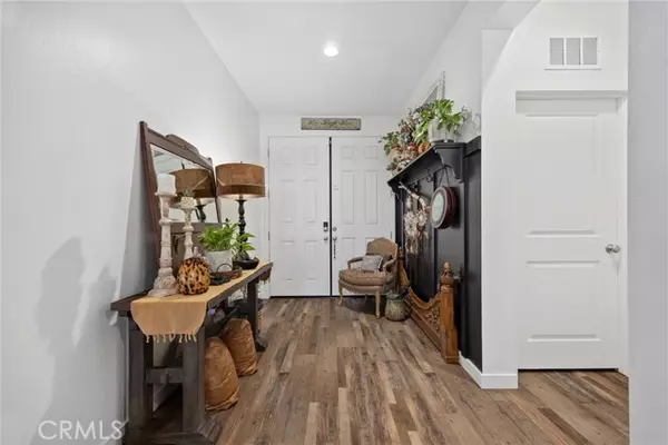 Bakersfield, CA 93313,7600 Emerald Green