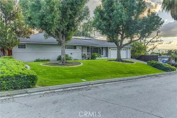 Bakersfield, CA 93306,1811 Country Club