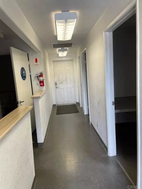 Santee, CA 92071,8621 Siesta Road