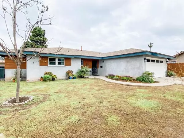 73 E Sierra Way, Chula Vista, CA 91911