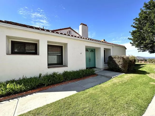 San Diego, CA 92128,16170 Avenida Venusto #42