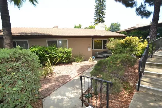 La Mesa, CA 91942,5750 Amaya Drive #52