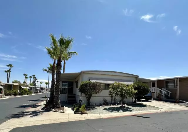 Santee, CA 92071,8301 Mission Gorge Road #165