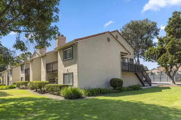 7702 Caminito Tingo #204, Carlsbad, CA 92009