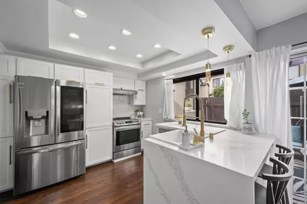3020 Plaza Lorenzo, Bonita, CA 91902