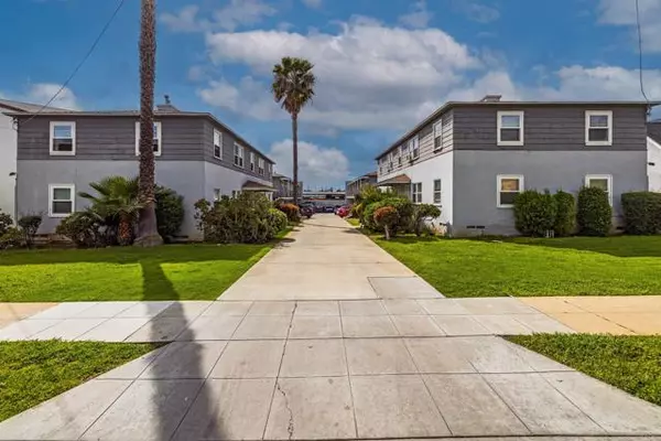 4818 Palm Avenue, La Mesa, CA 91942