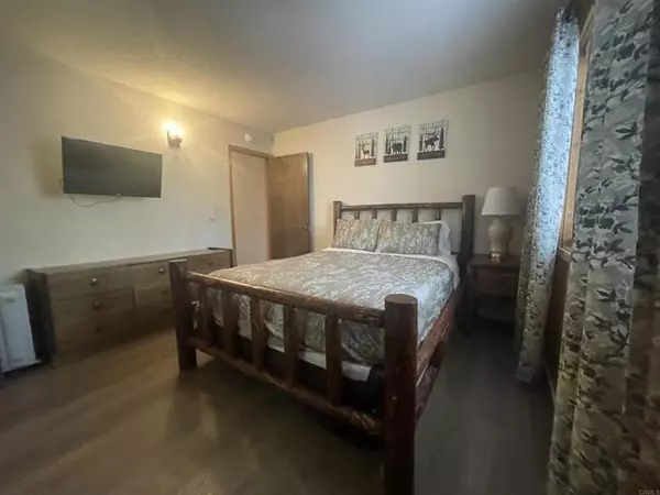 Big Bear Lake, CA 92315,42536 Cedar Ave.