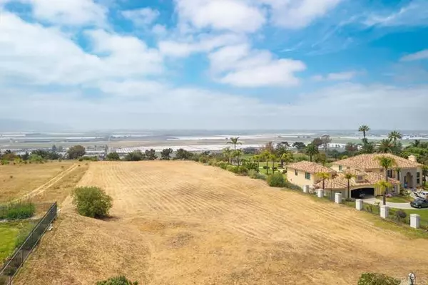 Camarillo, CA 93010,1009 Corte Barroso