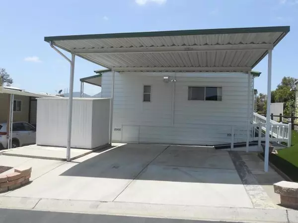 Escondido, CA 92029,955 Howard Avenue #40