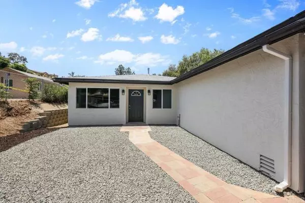Santee, CA 92071,8566 Atlas View Drive
