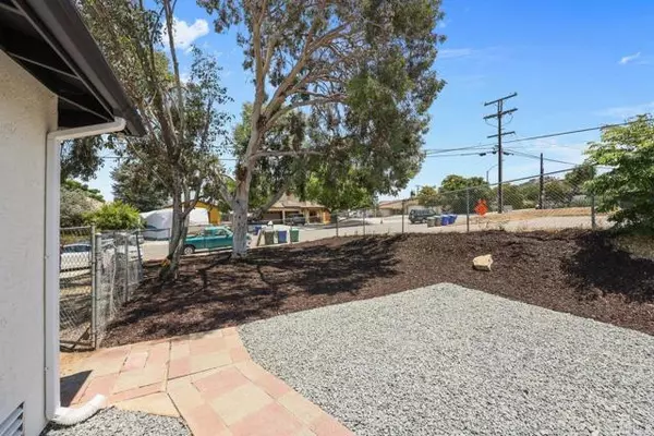 Santee, CA 92071,8566 Atlas View Drive