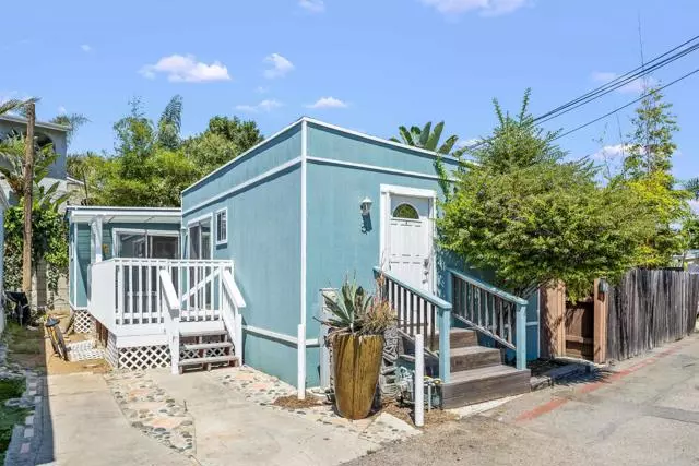 Encinitas, CA 92024,155 W Jason Street #5