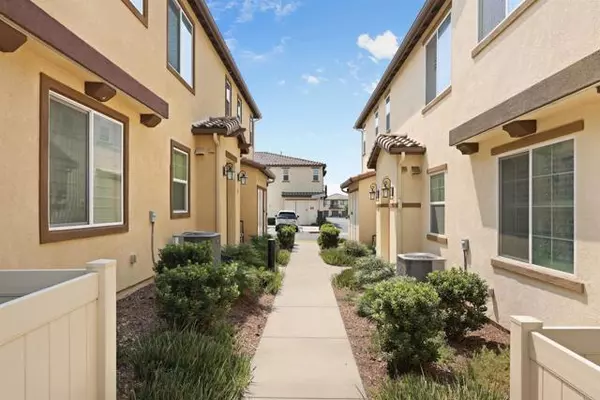 Chula Vista, CA 91913,1282 Santa Victoria Rd #1