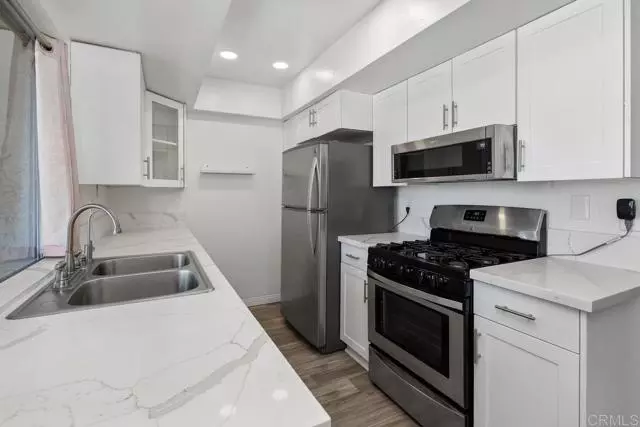 San Diego, CA 92119,6878 Navajo Road #61