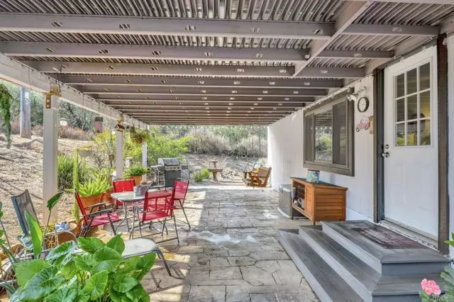 707 Lilac Ranch Rd, Alpine, CA 91901