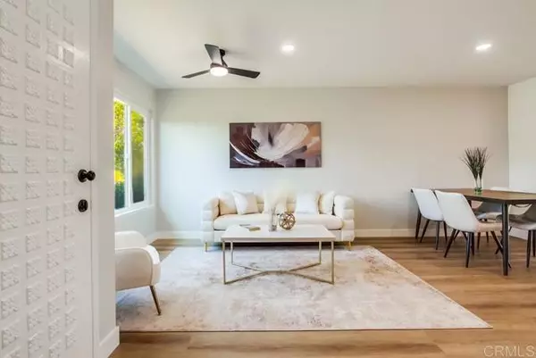 3839 Vista Campana S #6, Oceanside, CA 92057