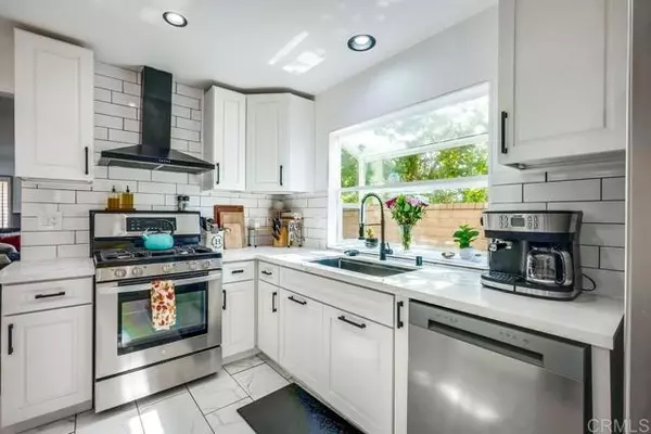 Murrieta, CA 92562,39685 ALMANSA