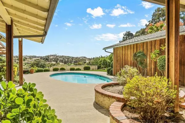 5610 San Miguel Road, Bonita, CA 91902