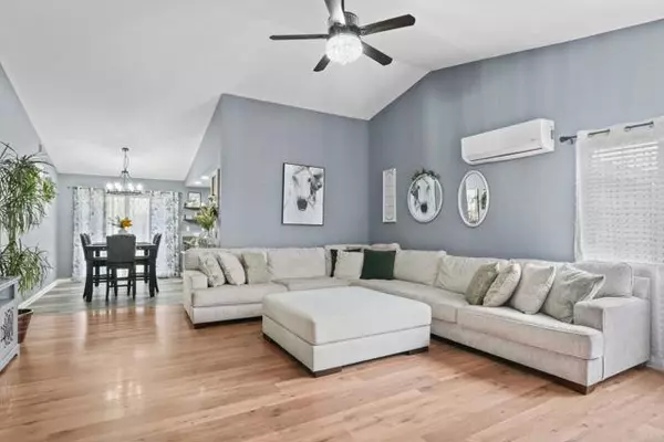 Ramona, CA 92065,722 8Th Street