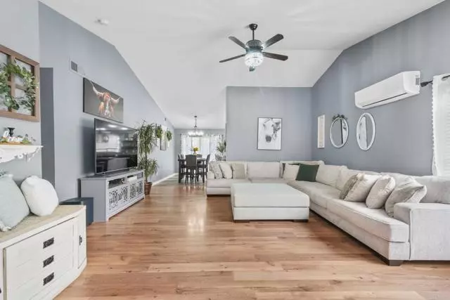 722 8Th Street, Ramona, CA 92065