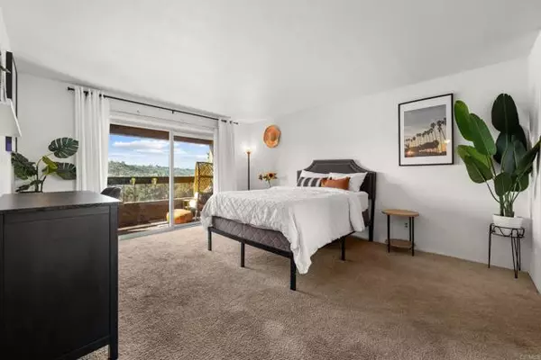 10400 Caminito Cuervo #260, San Diego, CA 92108
