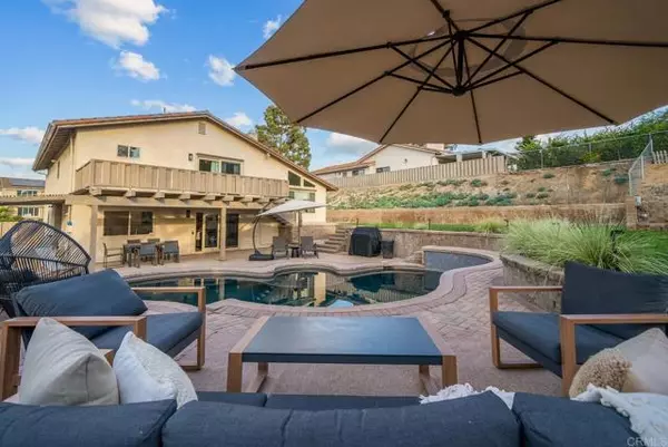 Bonita, CA 91902,4120 Country Trail