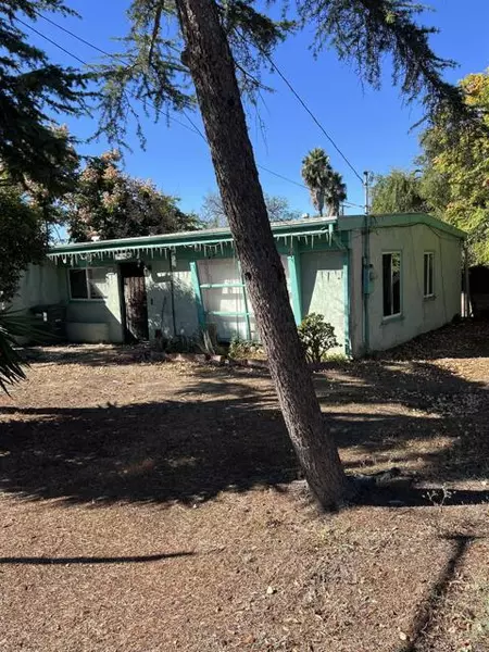 696 Garfield Ave, El Cajon, CA 92020