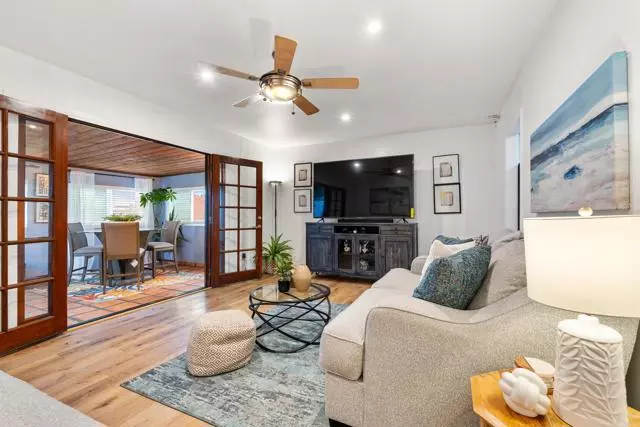 5762 Calle Sal Si Puedes, San Diego, CA 92139