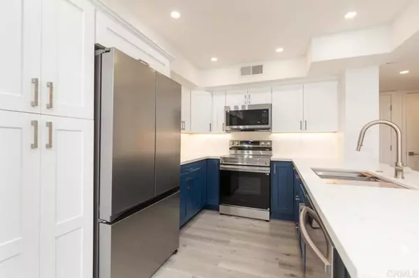 San Diego, CA 92115,5885 El Cajon Blvd #305