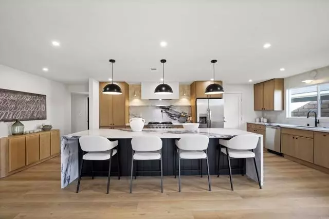 3130 Kerry Ln, Costa Mesa, CA 92626