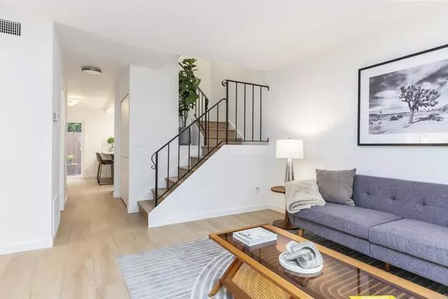 San Diego, CA 92103,1265 Essex Street #6