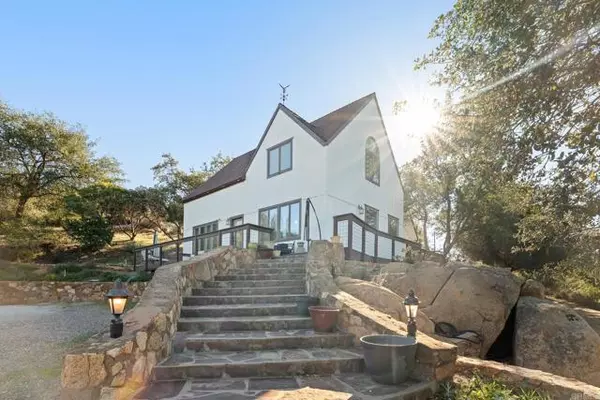 Alpine, CA 91901,22750 Illahee Drive