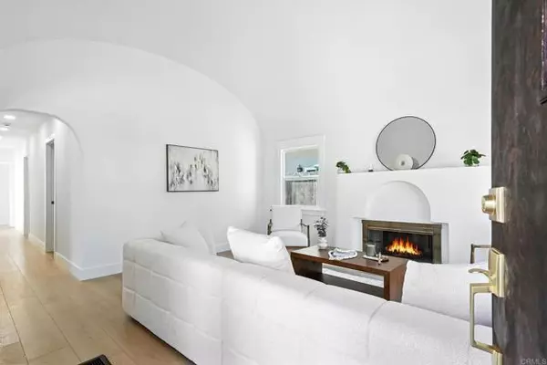 San Diego, CA 92116,4551 Maryland Street