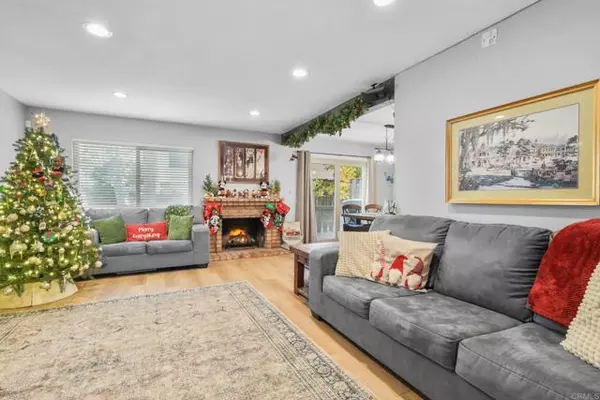 Bonita, CA 91902,3015 Plaza Leonardo