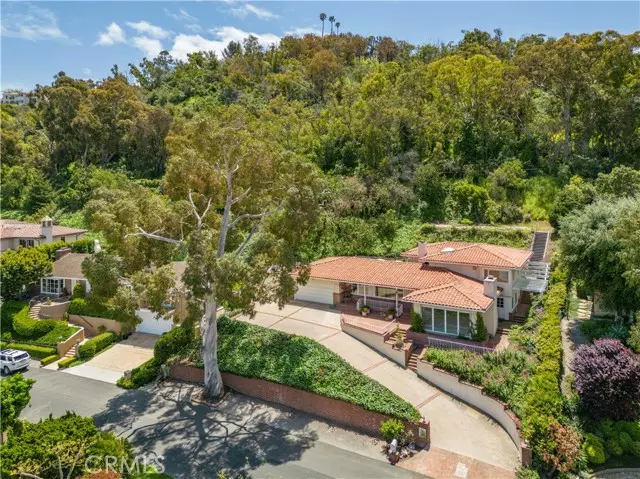 Palos Verdes Estates, CA 90274,2708 Via Elevado