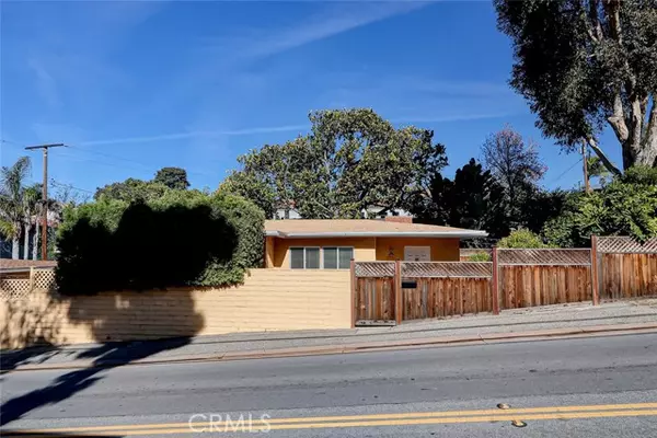 2501 Elm Avenue, Manhattan Beach, CA 90266