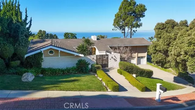 Rancho Palos Verdes, CA 90275,6884 Crest Road