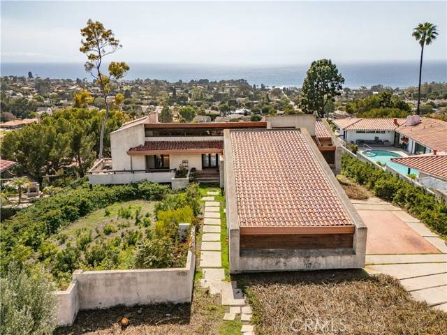 Palos Verdes Estates, CA 90274,2329 Via Olivera