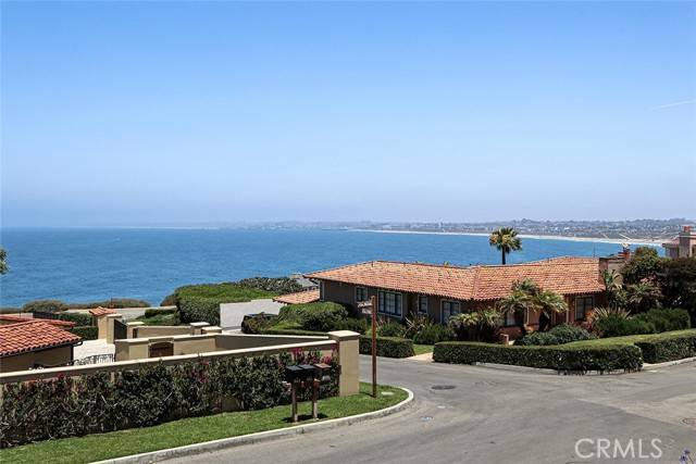 Palos Verdes Estates, CA 90274,556 Via Media
