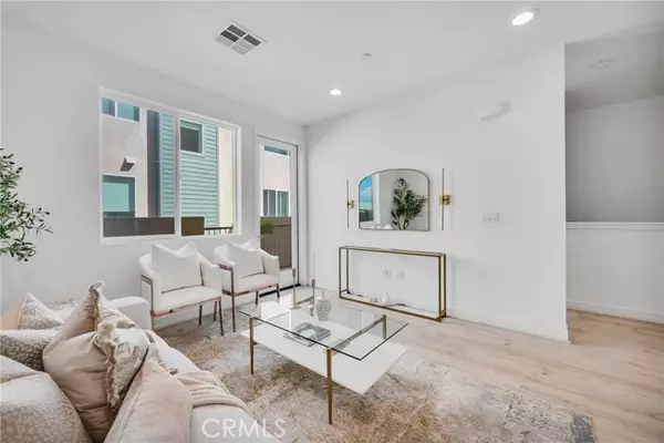 Gardena, CA 90247,314 Bridgewater Way #2