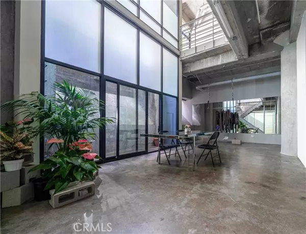 1100 S Grand #A008, Los Angeles, CA 90015