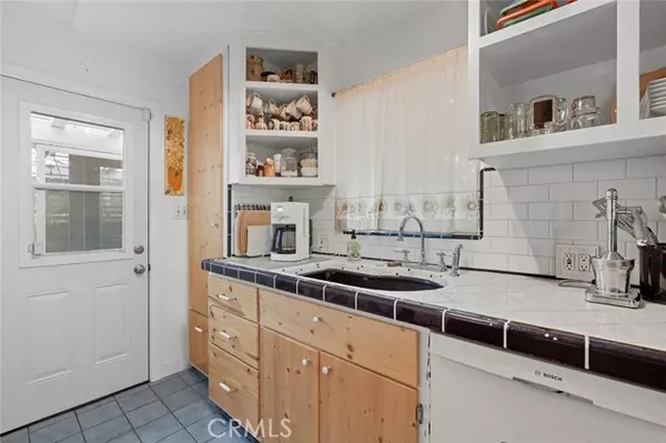 Redondo Beach, CA 90278,2410 Vail Avenue